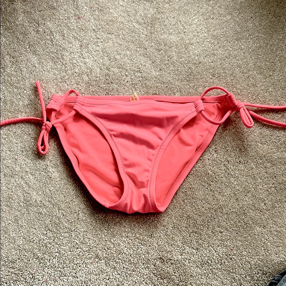 Victoria’s Secret Bright Flamingo Pink Bikini Bottom good condition